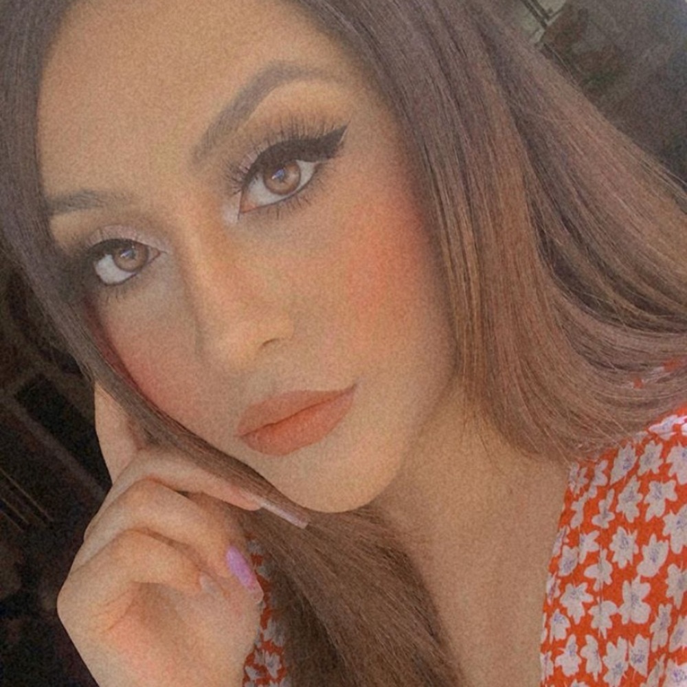 Meet your Posher, Jacqueline